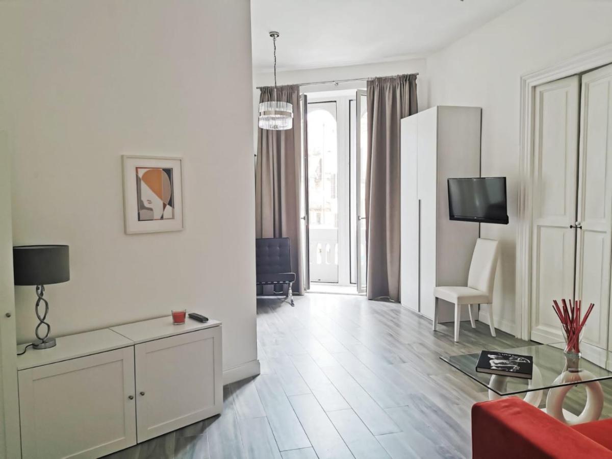 Duomo Platinum Apartments Neapol Pokoj fotografie